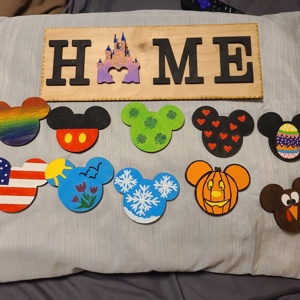 Disney Home Accents Decor with Mickey Mouse Theme - Picture 7 of 11